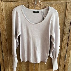T Tahari Ribbed Bishop-Sleeved Top